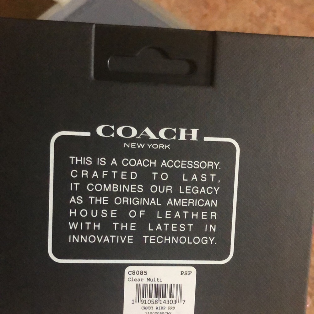 AirPod Pro Case - Picture 2 of 3